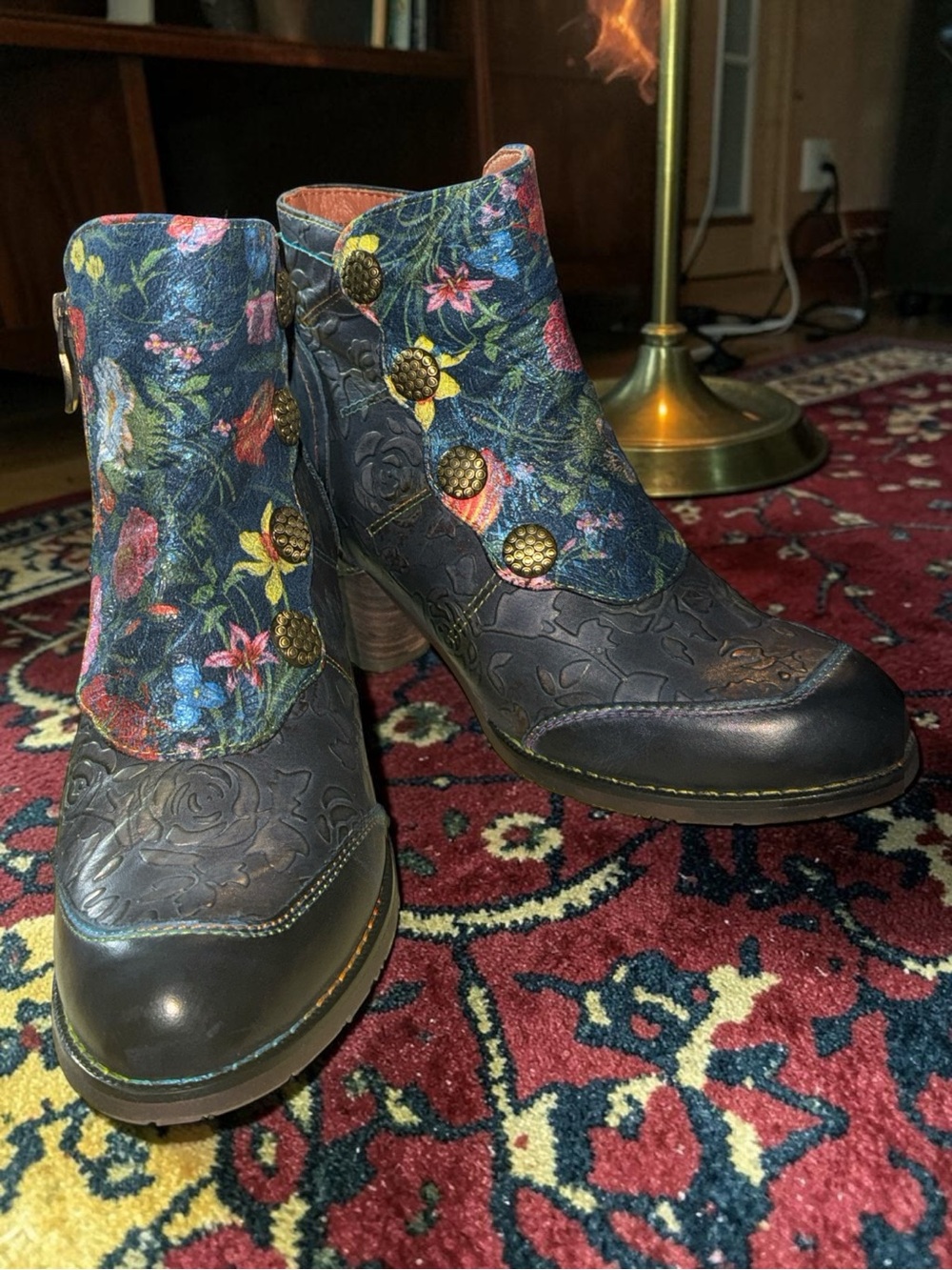 L'Artiste by Spring Step Dustyrose ankle bootie size 36